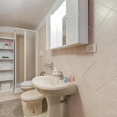 Lulu House Bed & Breakfast *